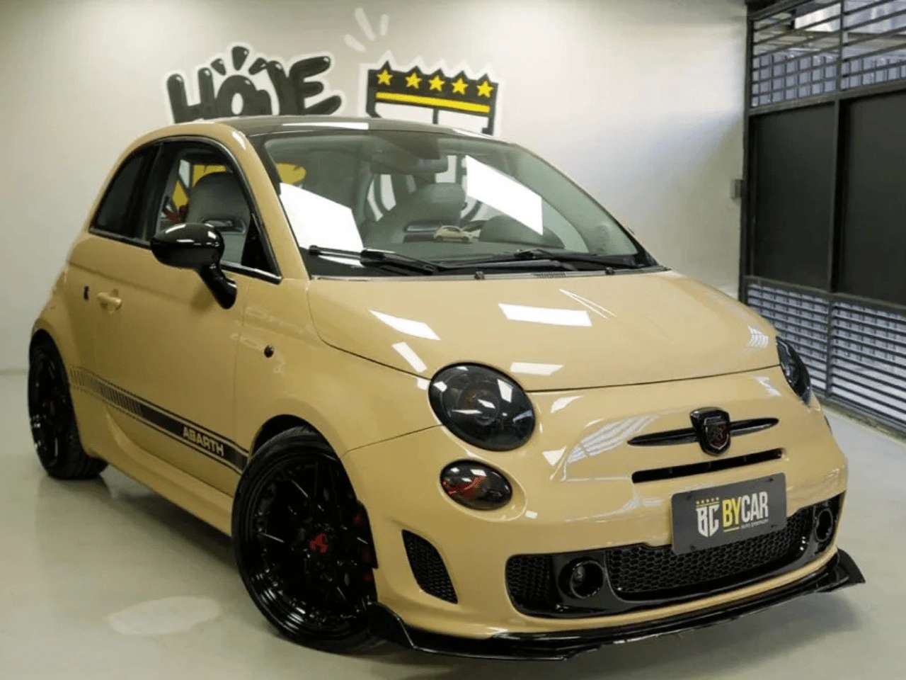 Rodas e pinças com acabamento personalizado